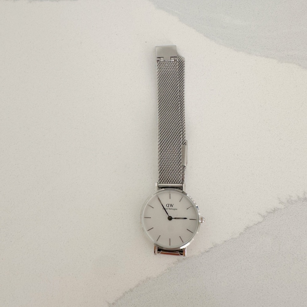 Daniel Wellington Classic Silver Watch with Mesh Strap